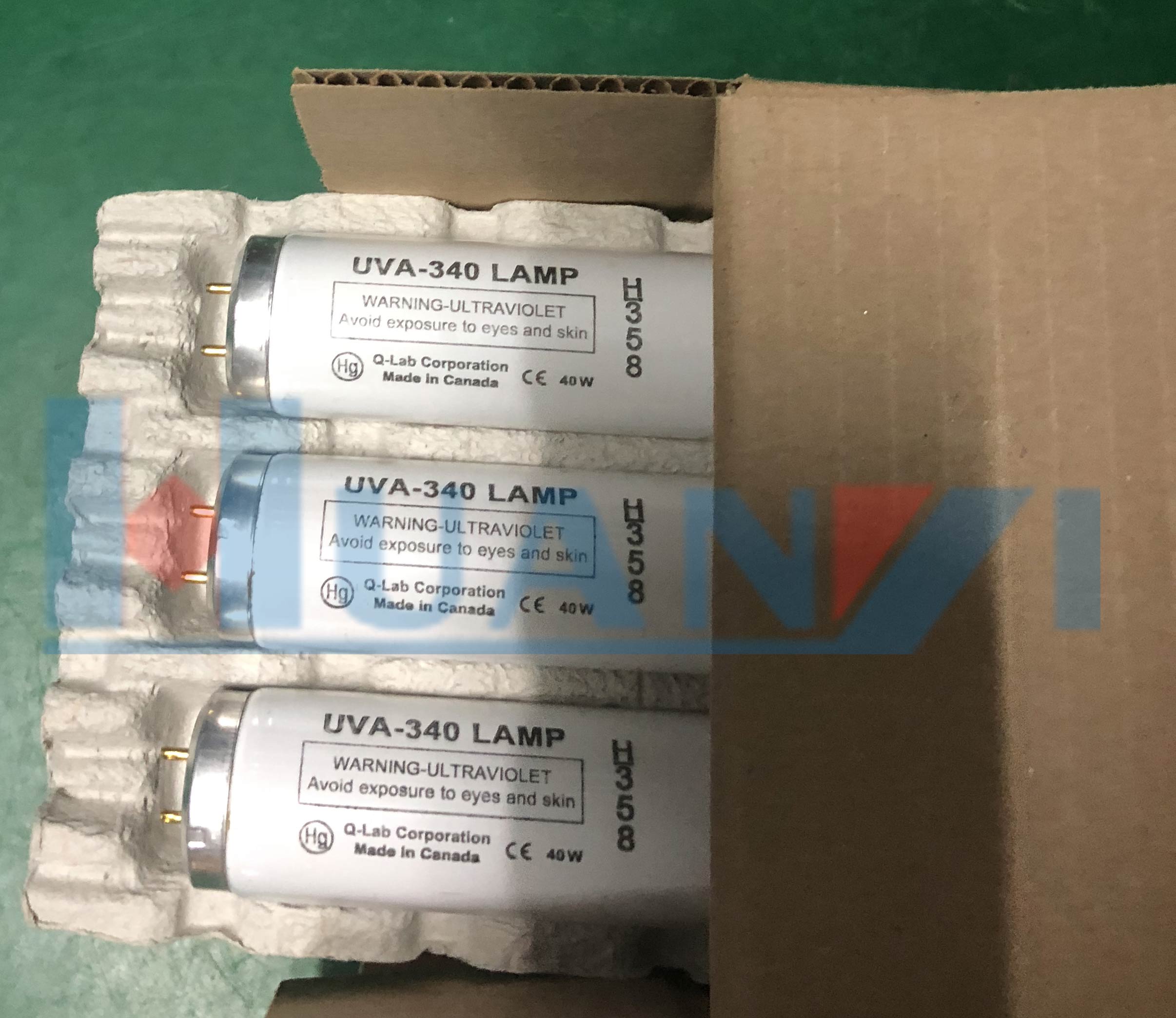 紫外老化試驗(yàn)箱燈管是用美國(guó)Q-Lab還是飛利浦好呢？